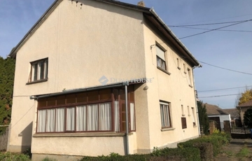 Eladó családi ház