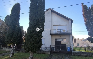 Eladó családi ház