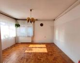 Élhető családi ház csendes kerttel