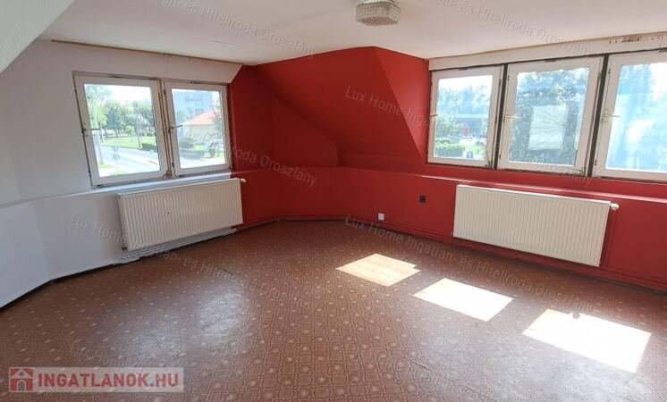 Eladó üzlethelyiség Oroszlányon forgalmas helyen!