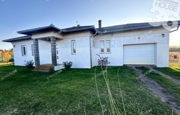 Eladó családi ház