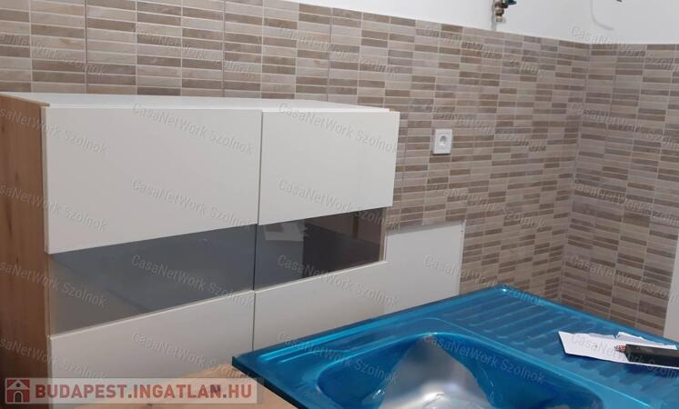 Martfűn eladó tégla építésű lakás!                                 