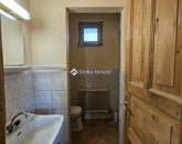 Eladó családi ház Pécs 69 900 000 Ft