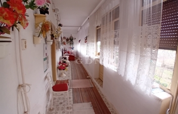 Eladó családi ház