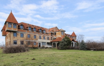 Eladó családi ház