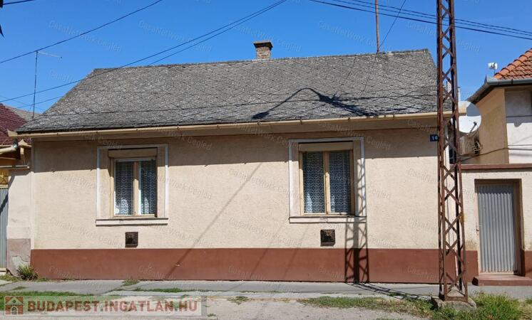 Eladó Ceglédi belvárosi 61m2 Családi ház.                                 