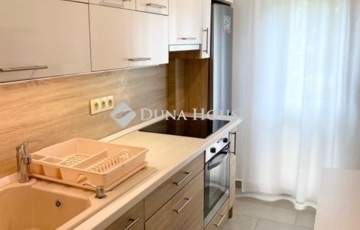 Eladó lakás