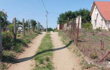 Eladó telek/földterület