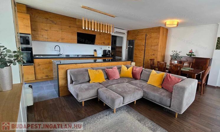 Panorámás lakás eladó Balatonfüreden                                 