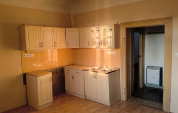 Eladó családi ház