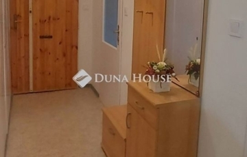 Eladó lakás