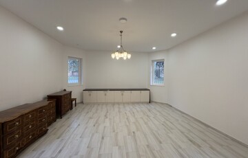 Kiadó iroda/üzlethelyiség