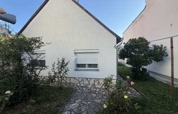 Eladó családi ház