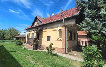 Eladó családi ház