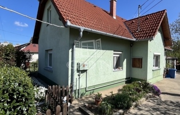 Eladó családi ház