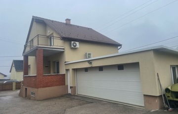 Eladó családi ház