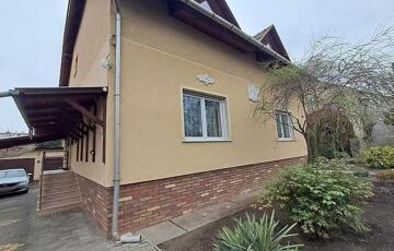 Eladó családi ház