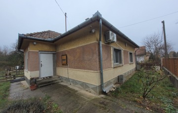 Eladó családi ház