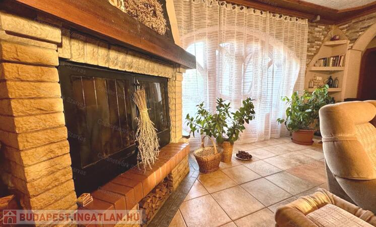 Exkluzív, azonnal költözhető családi ház eladó Szarvas külterületén                                 