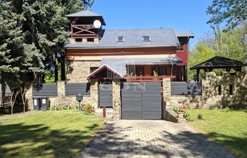 Eladó családi ház