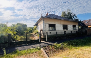Eladó családi ház