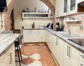 Eladó családi ház Békés 100 900 000 Ft