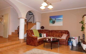 Eladó családi ház