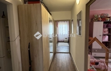 Eladó lakás