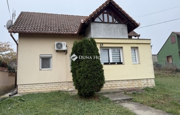 Eladó családi ház