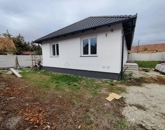 Eladó családi ház Monor 98 000 000 Ft