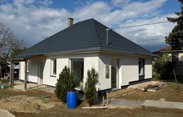 Eladó családi ház