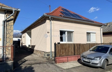 Eladó családi ház