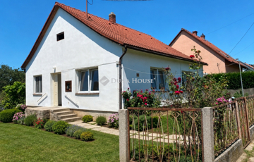 Eladó családi ház