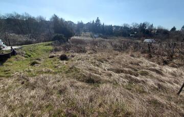 Eladó telek/földterület