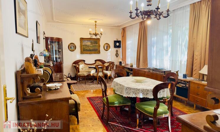 TÁGAS, 86 M²-ES LAKÁS ÜVEGEZETT VERANDÁVAL TATABÁNYA ÓVÁROSÁBAN