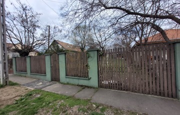 Eladó telek/földterület