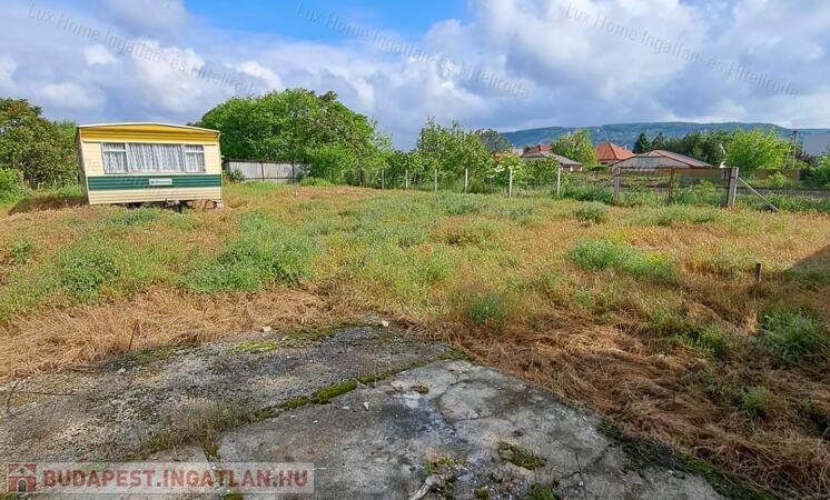 Belterületi építési telek mobilházzal eladó!                                 