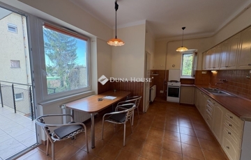 Eladó lakás