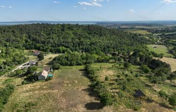 Eladó telek/földterület