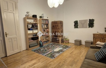 Eladó lakás