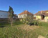 Szolnokon 2 szobás családi ház eladó!