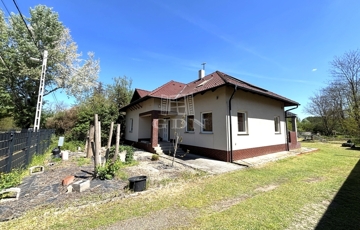 Eladó családi ház