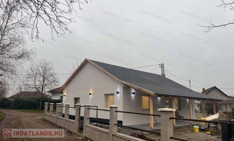 Eladó családi ház Tápiószele