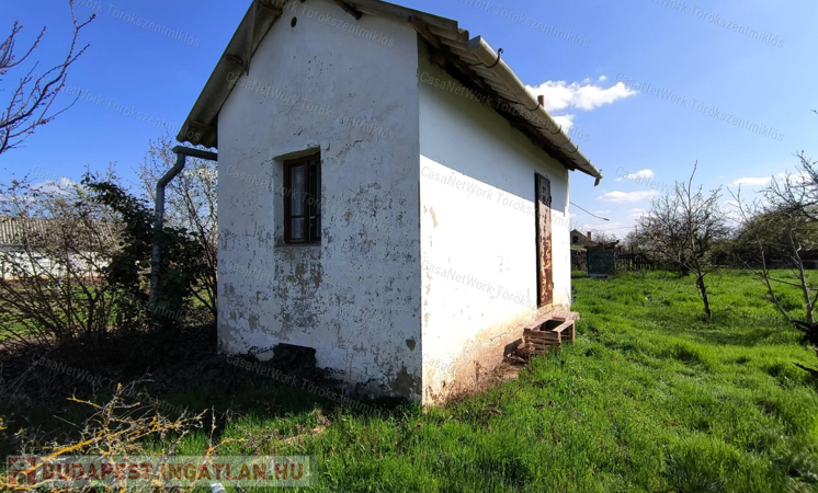 Eladó zártkert Törökszentmiklóson a Szolnoki úton!                                 