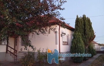 Eladó családi ház