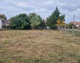 Eladó belterületi építési telek Törtelen, főút mellett – 571 m²