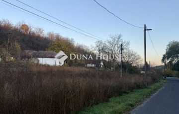 Eladó telek/földterület