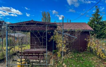 Eladó telek/földterület