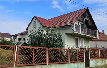 Eladó családi ház