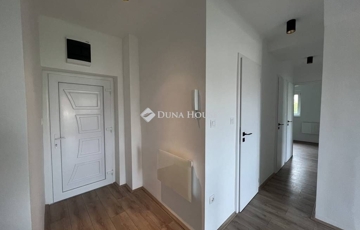 Eladó lakás